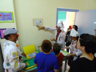 ci ridiamo su