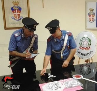 carabinieri-comiso-droga